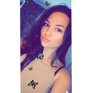 Meet your Posher, Kayla